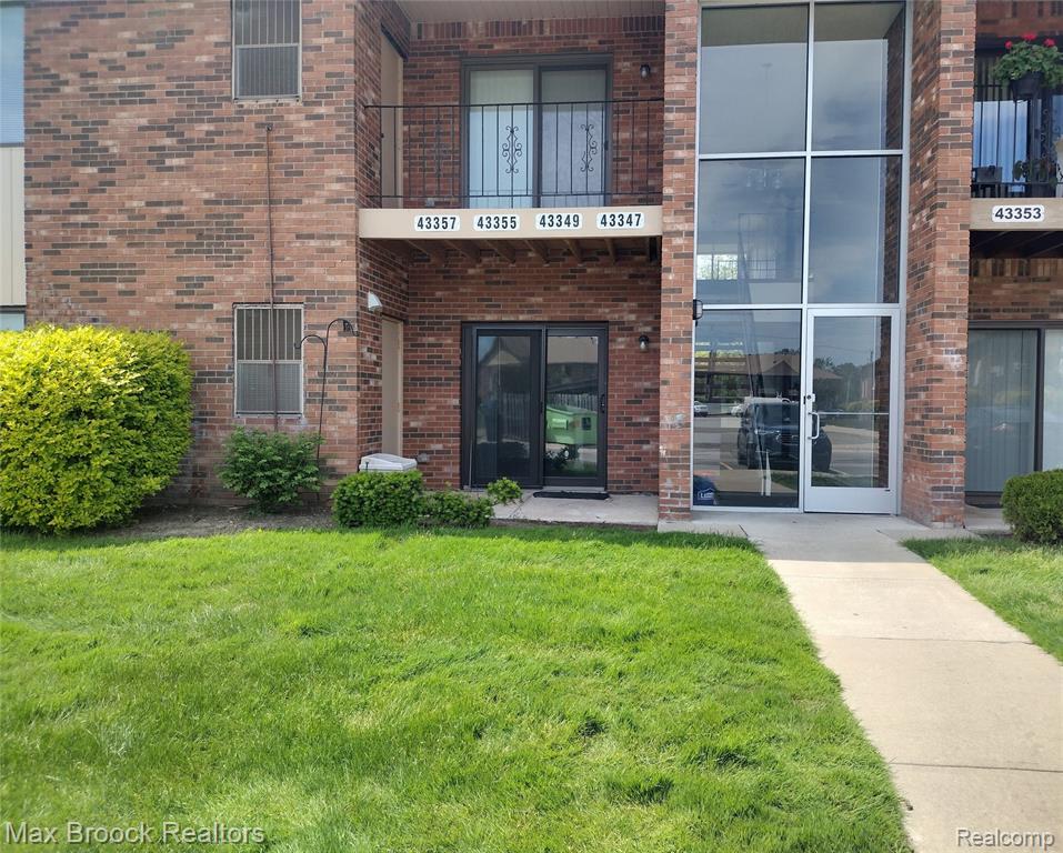 43347 Cape Drive, Sterling Heights, MI 48313 — front exterior