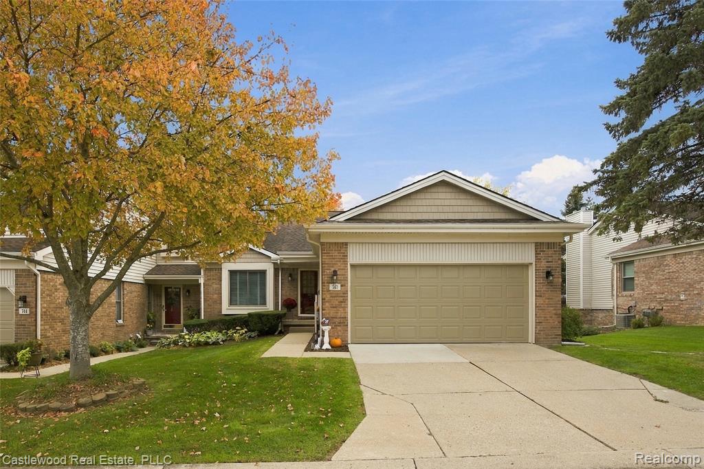 740 Ridgeside Drive, Milford, MI 48381