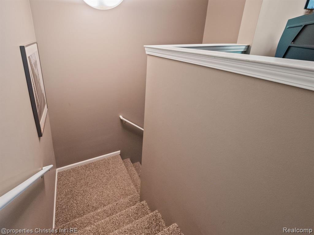 8201 CHESAPEAKE Circle, Walled Lake, MI 48390 — Photo 4
