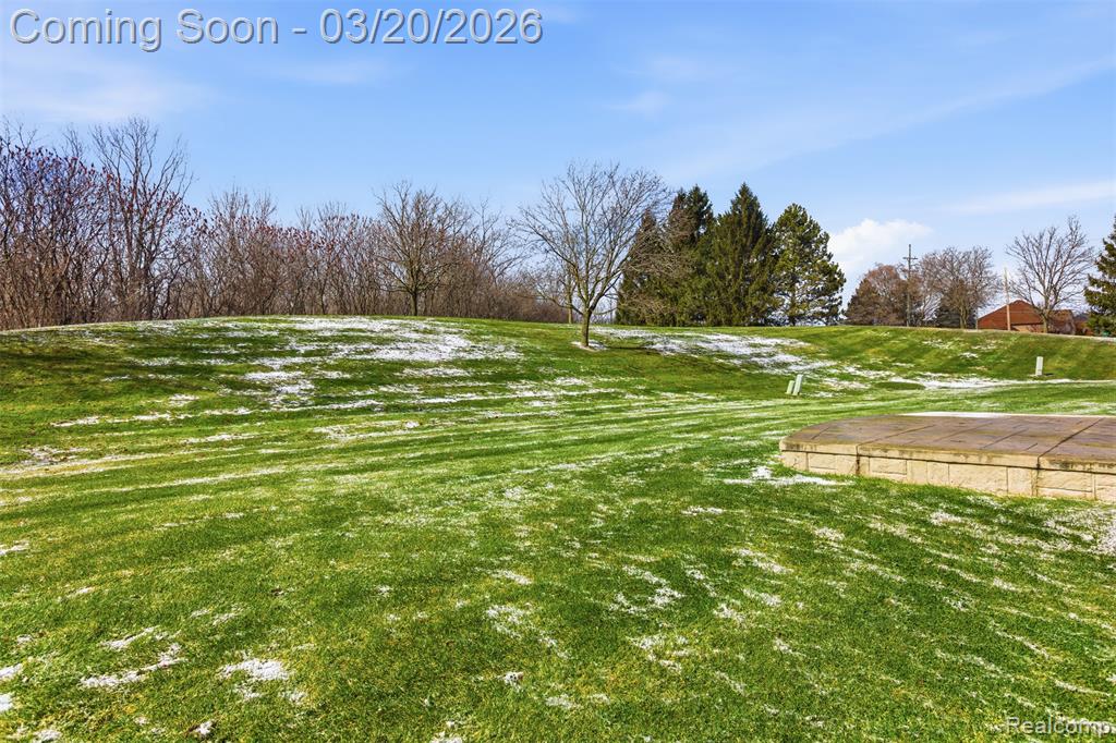 42925 N Hampton Drive, Sterling Heights, MI 48314 — Photo 38