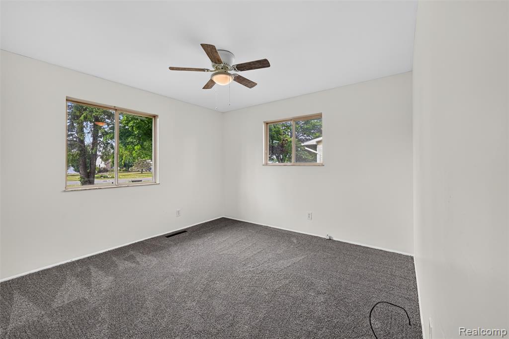 5457 Reid Road, Swartz Creek, MI 48473 — Photo 29