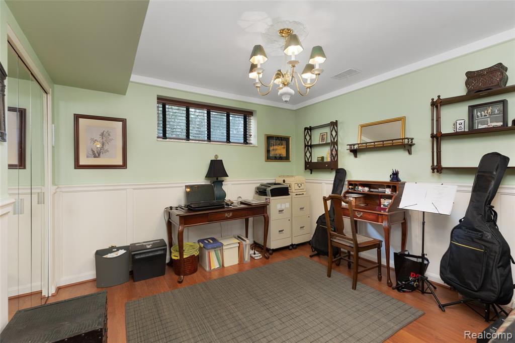 9801 Gibbs Road, Clarkston, MI 48348 — Photo 25