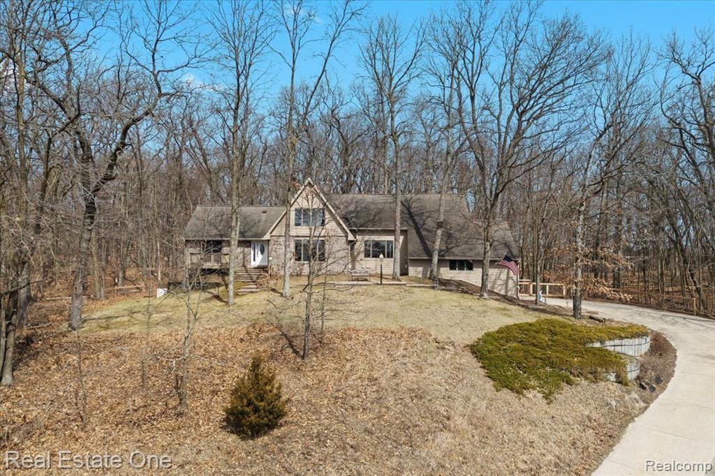 5595 NAVAJO Trail, Pinckney, MI 48169 — Photo 48