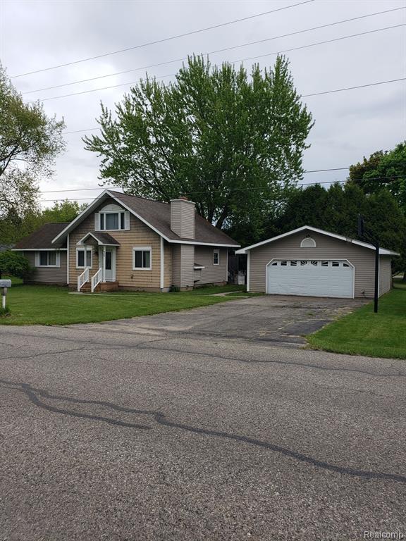 905 W 1ST Street, Tawas City, MI 48763 — Photo 2