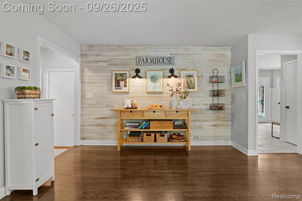 523 Uphill Road, Milford, MI 48381 — Photo 15