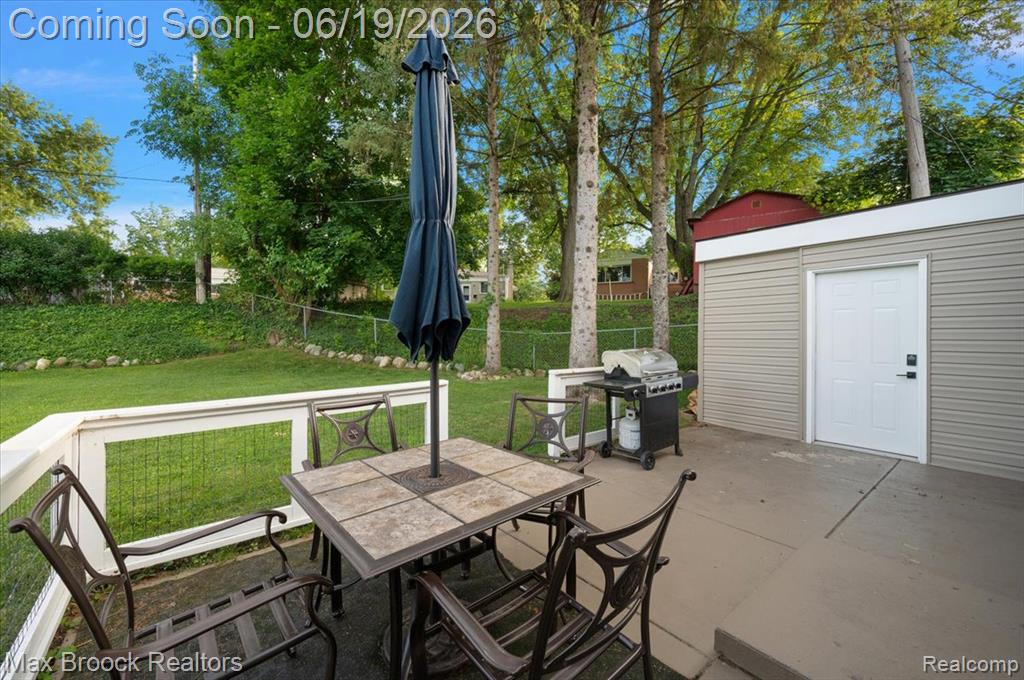 737 Panorama Drive, Milford, MI 48381 — Photo 29