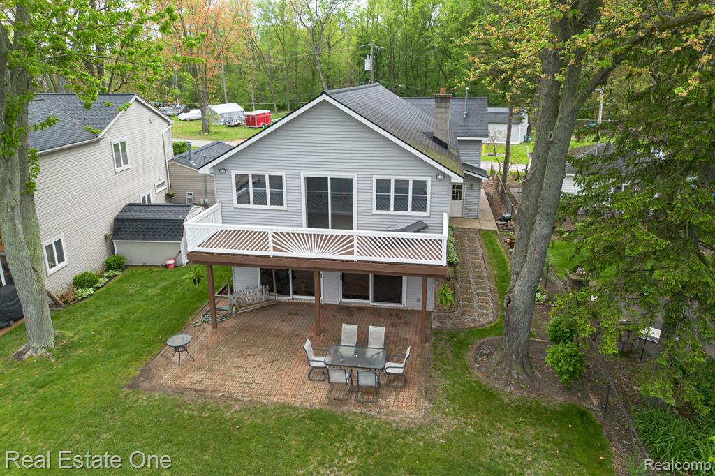 10194 Elmcrest Road, Whitmore Lake, MI 48189 — Photo 6
