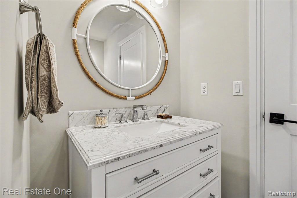 4715 Tonawanda Avenue, Royal Oak, MI 48073 — Photo 23