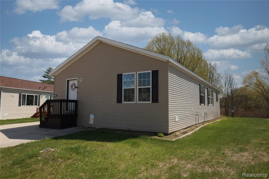 280 Pompano Court, Lapeer, MI 48446 — Photo 3