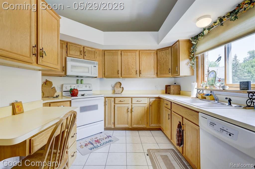 4439 Larkspur Court, Warren, MI 48092 — Photo 11