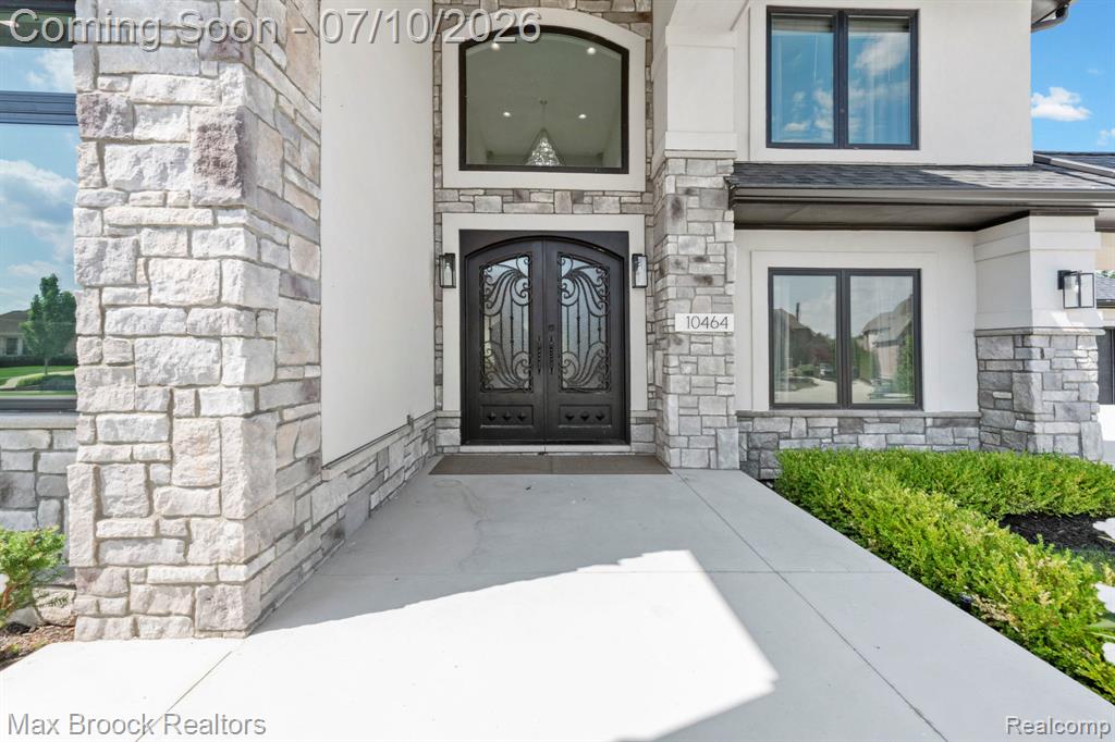 10464 Stoney Point Drive, South Lyon, MI 48178 — Photo 60