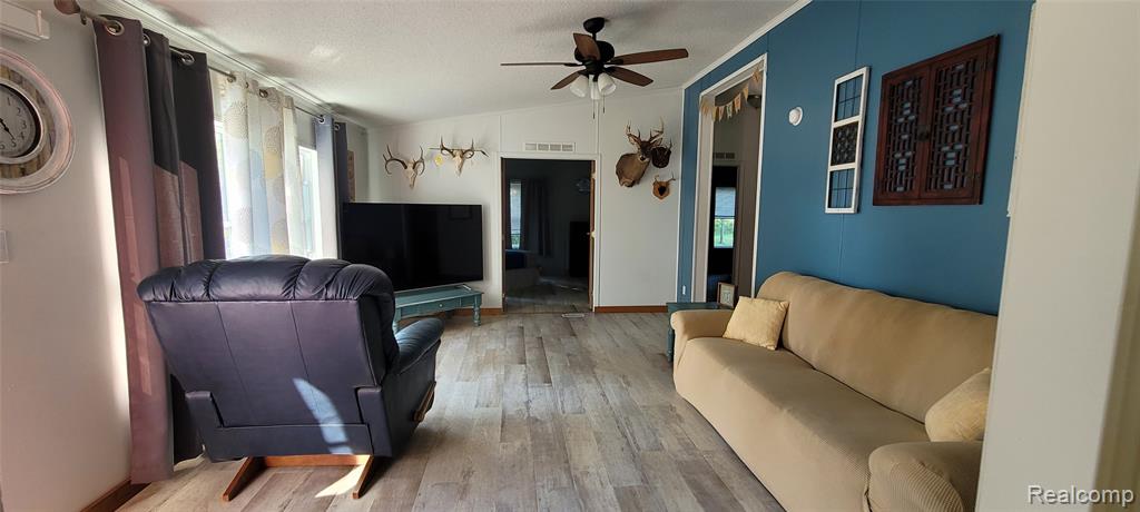 2201 Schnmeid, Six Lakes, MI 48886 — Photo 12