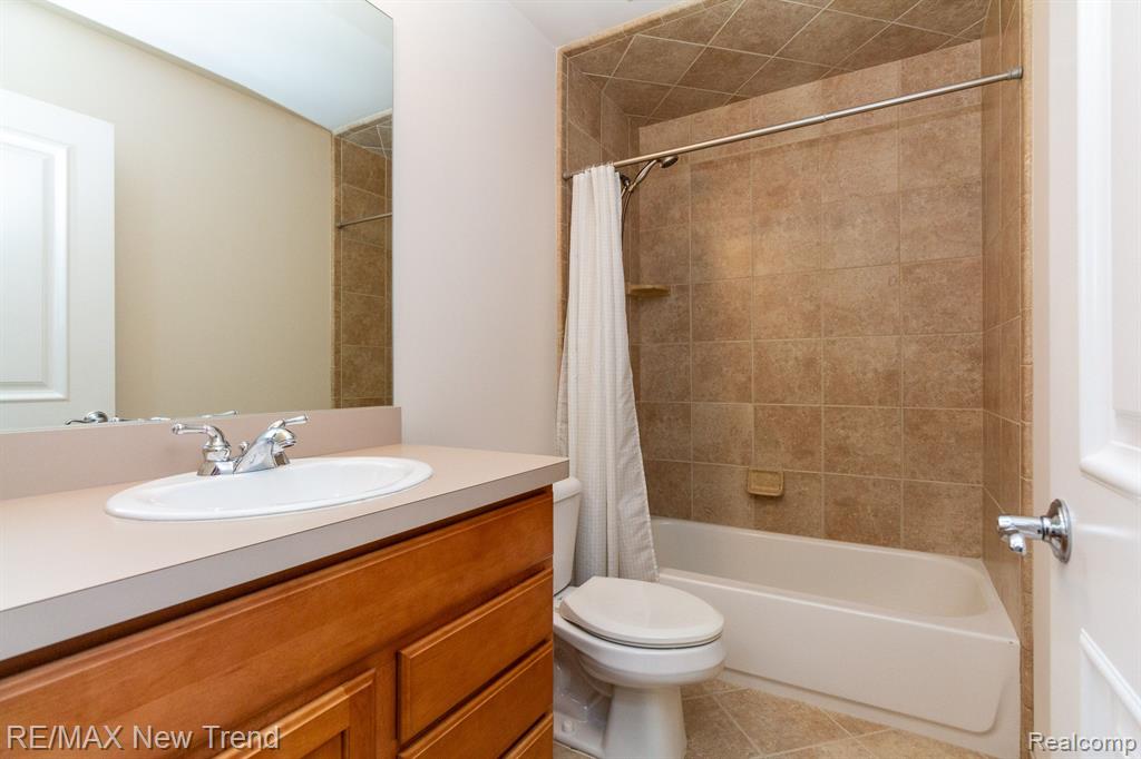 29319 DOUGLAS Drive, Novi, MI 48377 — Photo 25