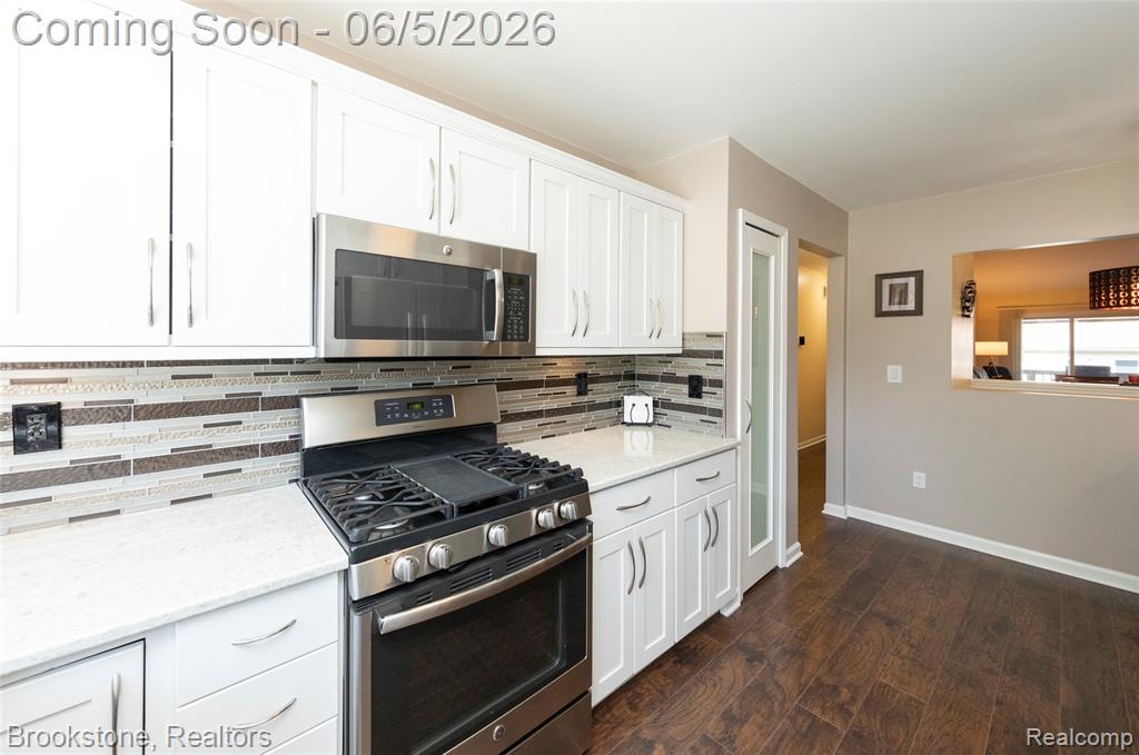 30008 GREGORY, Grand Blanc, MI 48439 — Photo 11