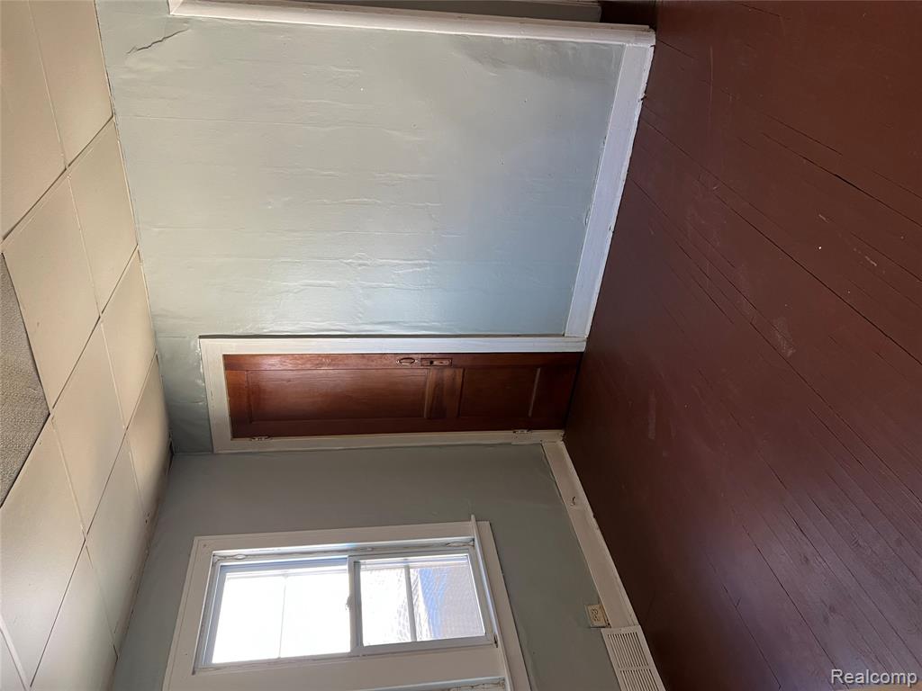 936 Stocker Avenue, Flint, MI 48503 — Photo 5