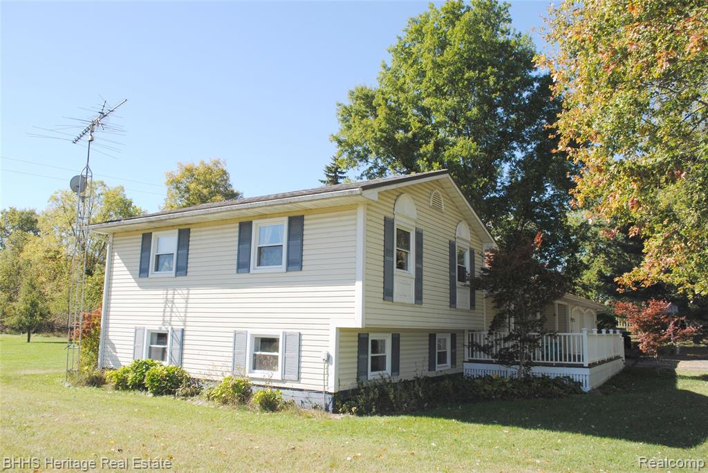 10755 Sober Road, Webberville, MI 48892 — Photo 3