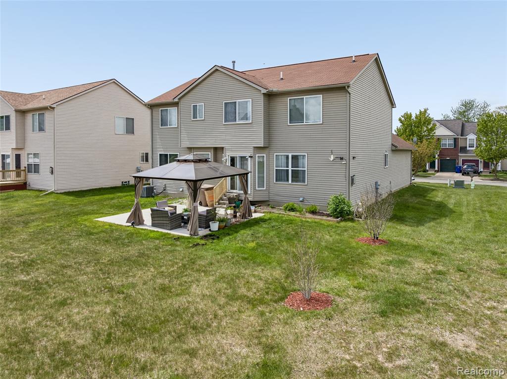 216 Tucker Street, Pontiac, MI 48341 — Photo 8