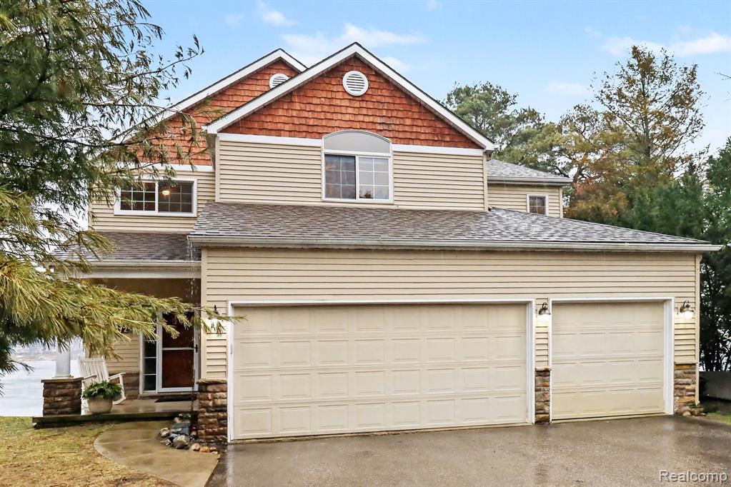 4372 Lamson Drive, Waterford, MI 48329 — Photo 2