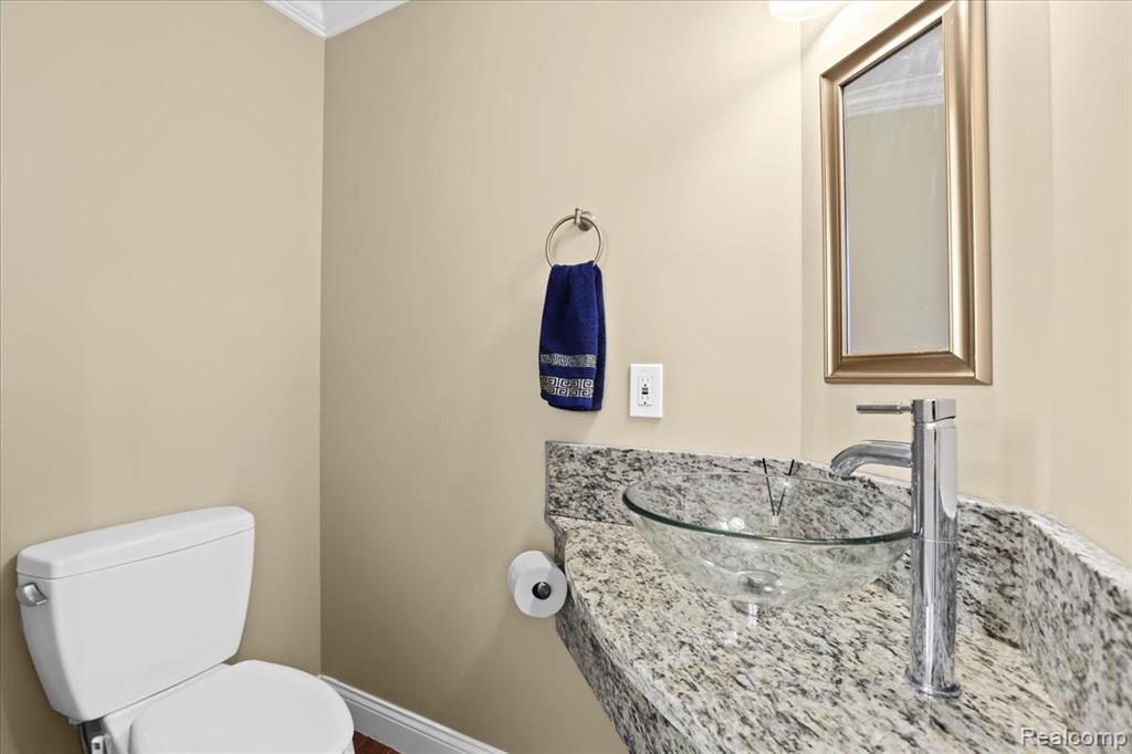 50511 Beechwood Court S, Plymouth, MI 48170 — Photo 4