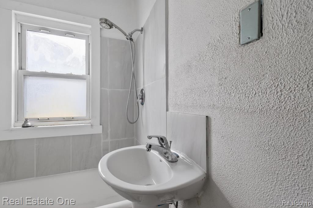 13910 Kentucky Street, Detroit, MI 48238 — Photo 23