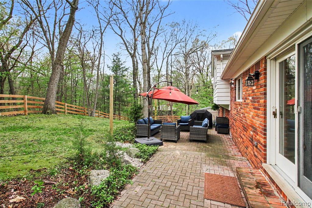 6040 Tall Oak Way, Brighton, MI 48116 — Photo 25