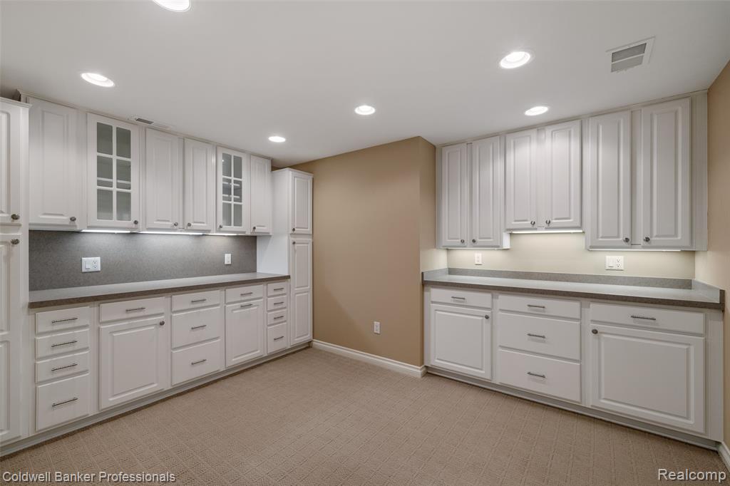 468 Orchard Ridge Drive, Lake Orion, MI 48362 — Photo 57
