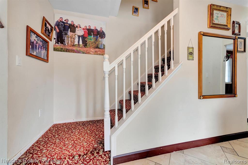 5450 Pocono Street, West Bloomfield, MI 48323 — Photo 12