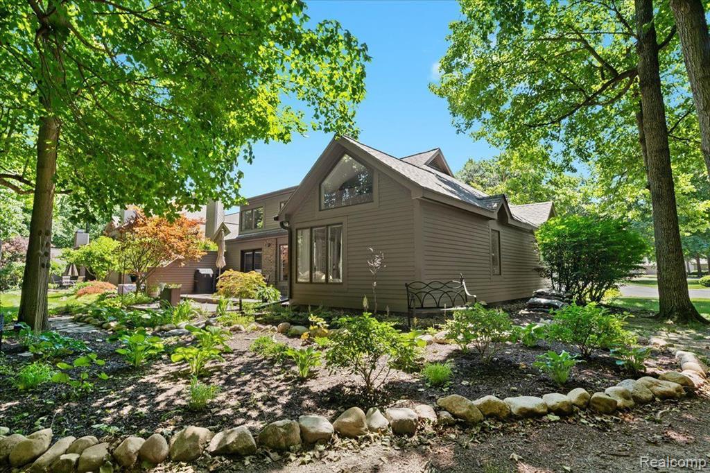 4596 COTTONWOOD Drive, Ann Arbor, MI 48108 — Photo 27