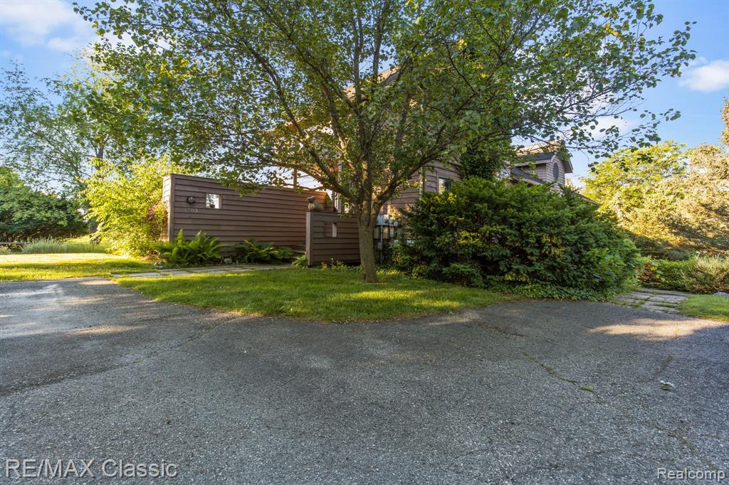 7783 Fischers Way, Dexter, MI 48130 — Photo 2