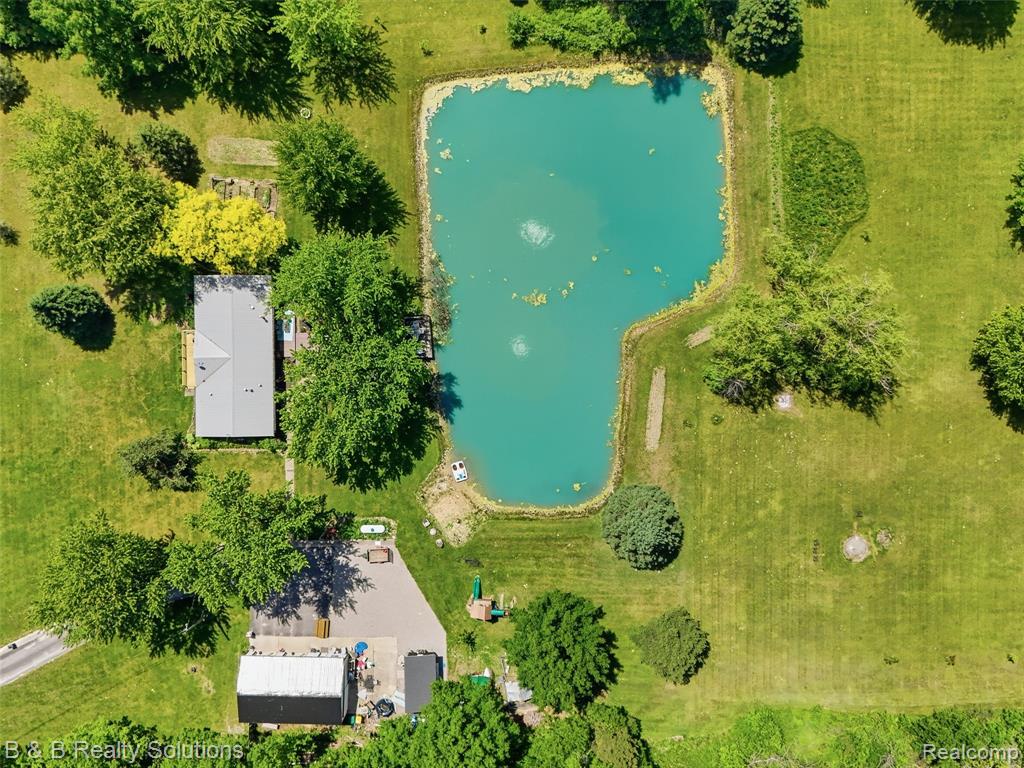 60455 Bates Road, New Haven, MI 48048 — Photo 17