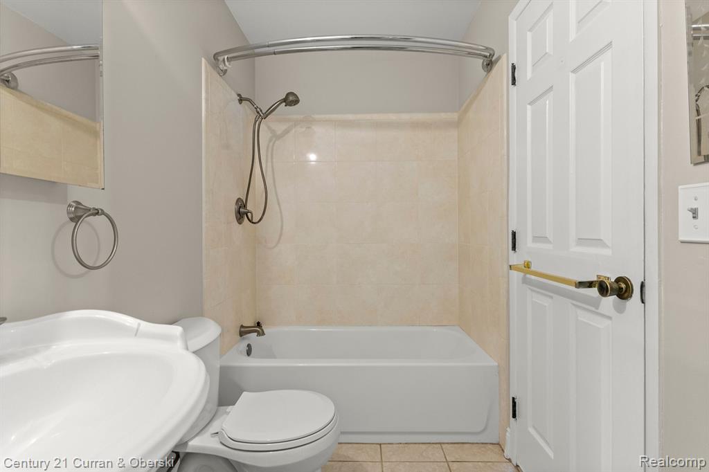 39798 CHEVIOT Road, Canton, MI 48188 — Photo 31