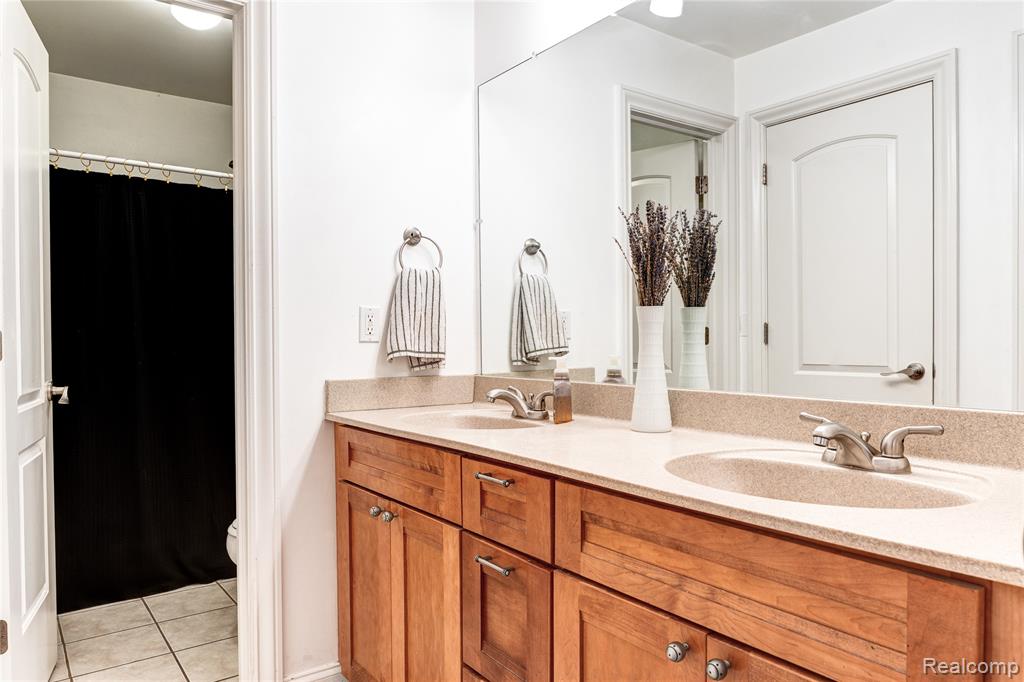 13445 Millie Court, Holly, MI 48442 — Photo 58