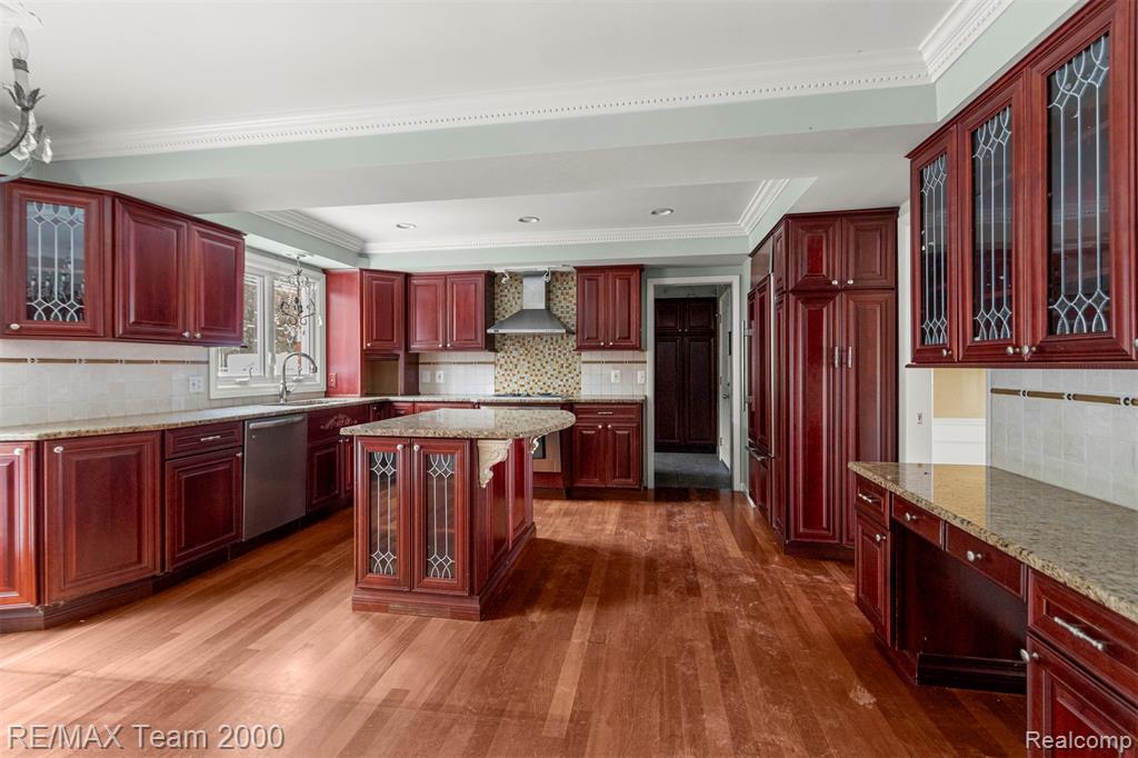 741 Briarcliff Drive, Grosse Pointe Woods, MI 48236 — Photo 21