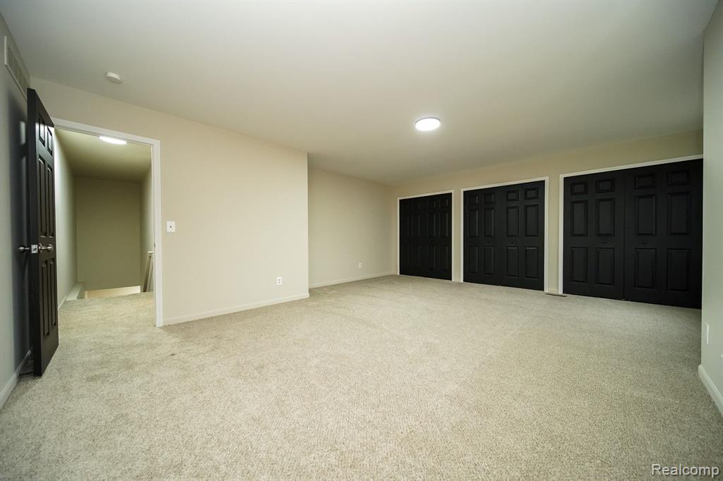 460 OAKGROVE, Clawson, MI — Photo 36