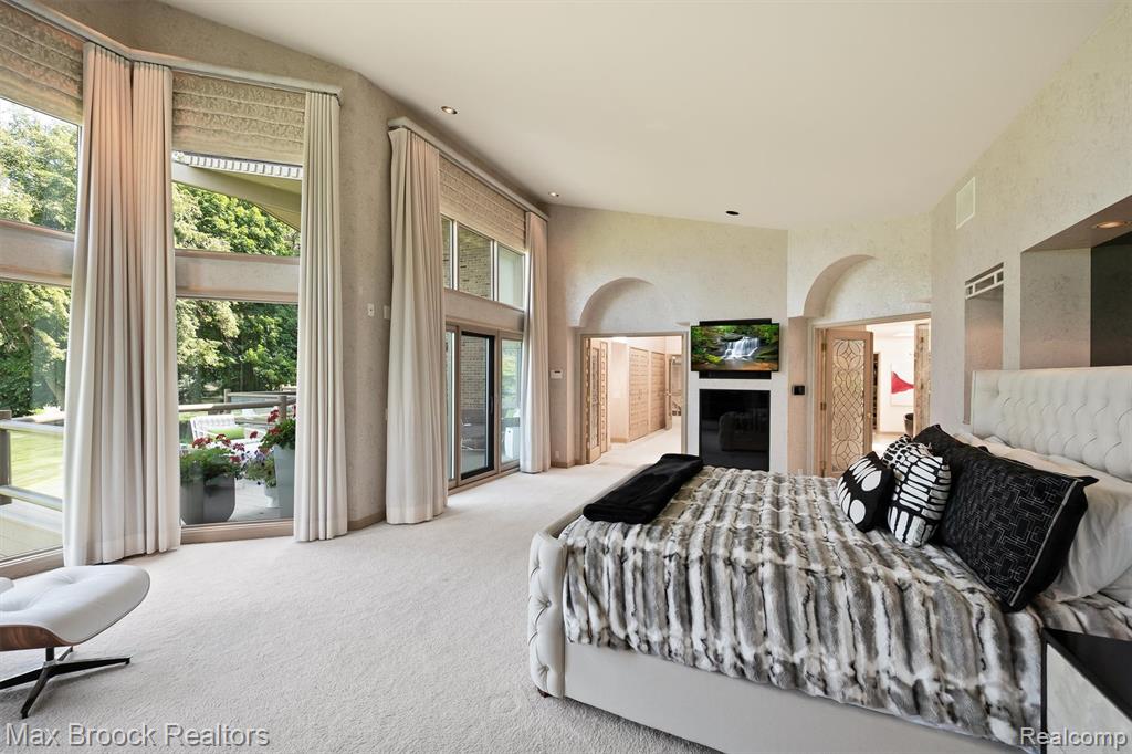 3333 W Shore Drive, Orchard Lake Village, MI 48324 — Photo 41