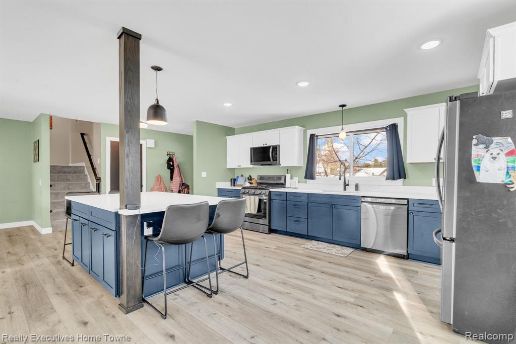 5851 Lakeshore Road, Fort Gratiot, MI 48059 — Photo 9