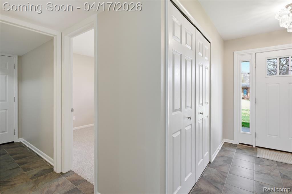 3389 Shawnee Lane, Waterford, MI 48329 — Photo 20