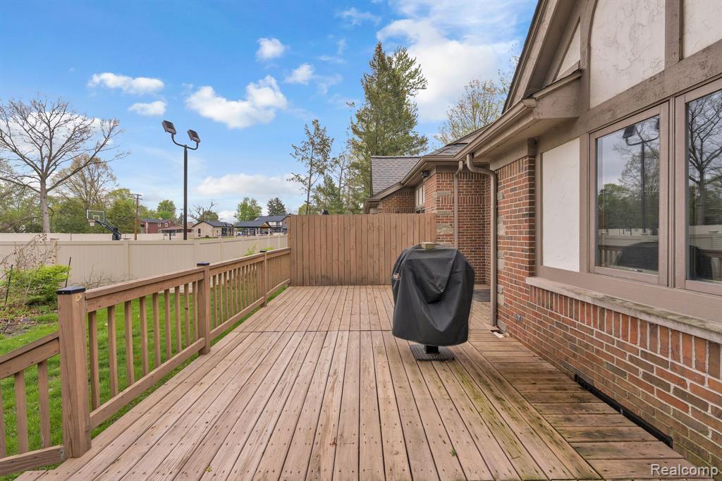 852 N Beech Daly Road, Dearborn Heights, MI 48127 — Photo 37