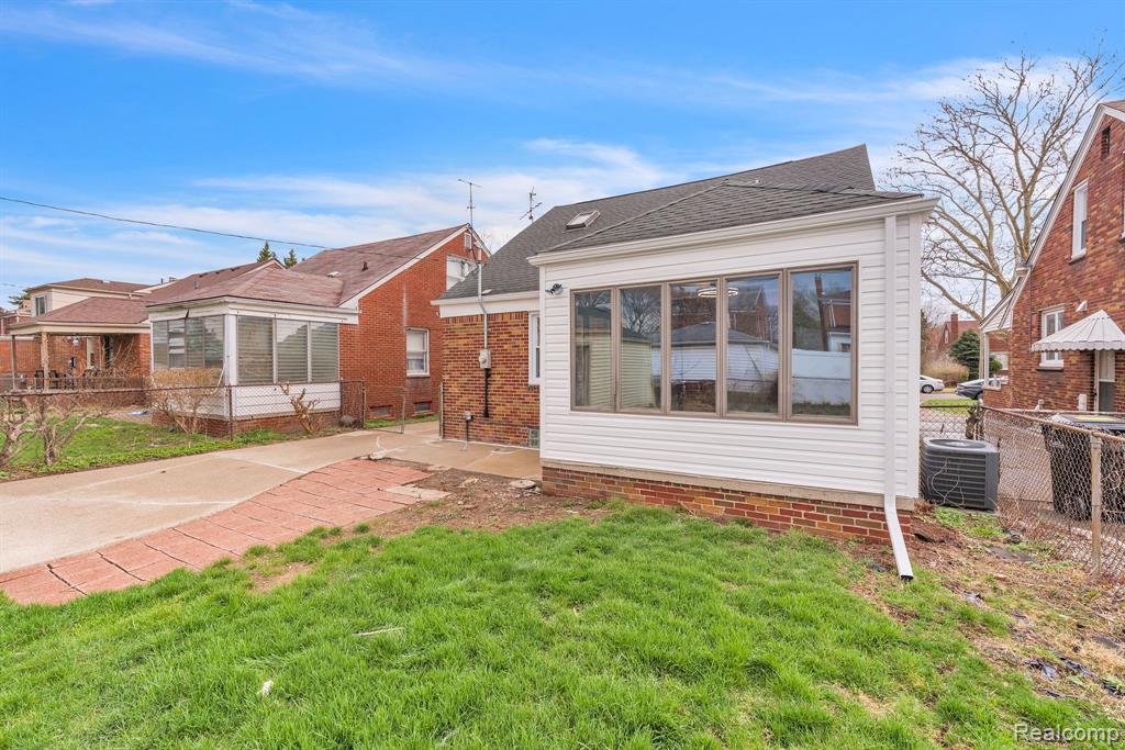 8285 Cheyenne Street, Detroit, MI 48228 — Photo 8