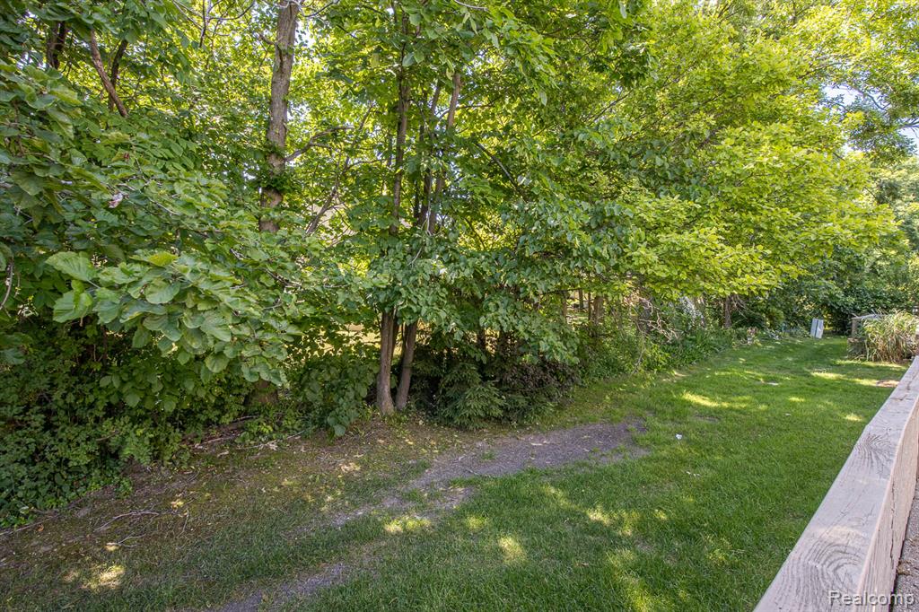 43221 Pointe Drive, 57, Clinton Twp, MI 48038 — Photo 39