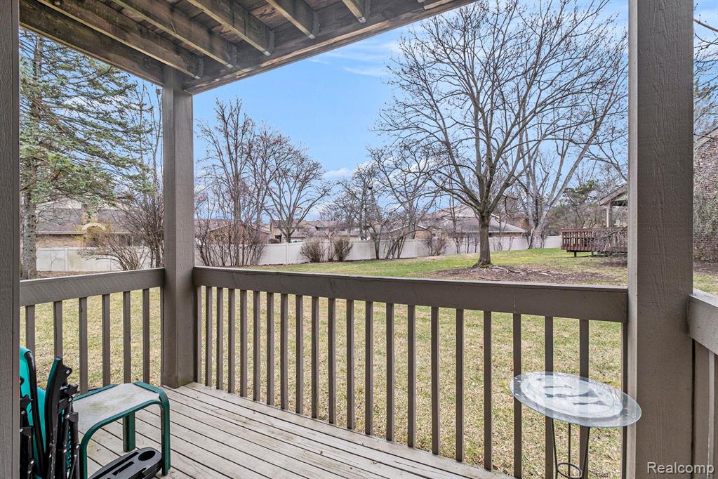 7353 Brynmawr Drive, #37, West Bloomfield, MI — Photo 26
