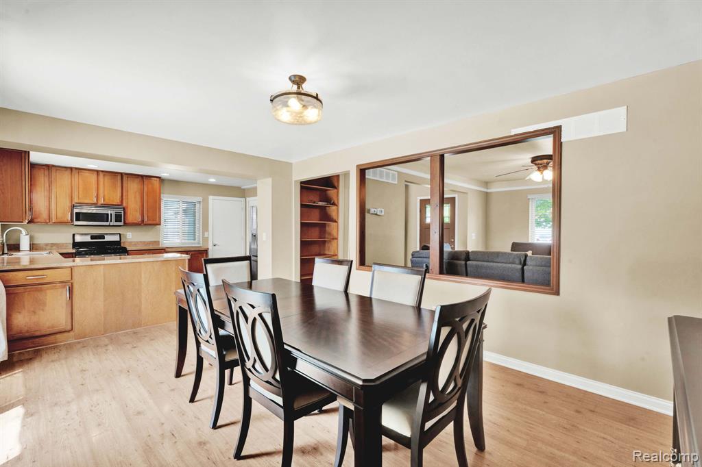 43819 Fredericksburg Street, Canton, MI 48188 — Photo 11