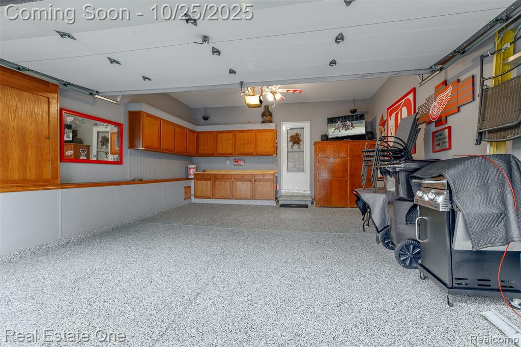 5580 Elmhurst Drive, Trenton, MI 48183 — Photo 33