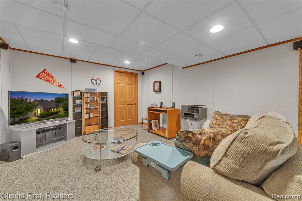 530 CONCORD Drive, Canton, MI 48188 — Photo 30