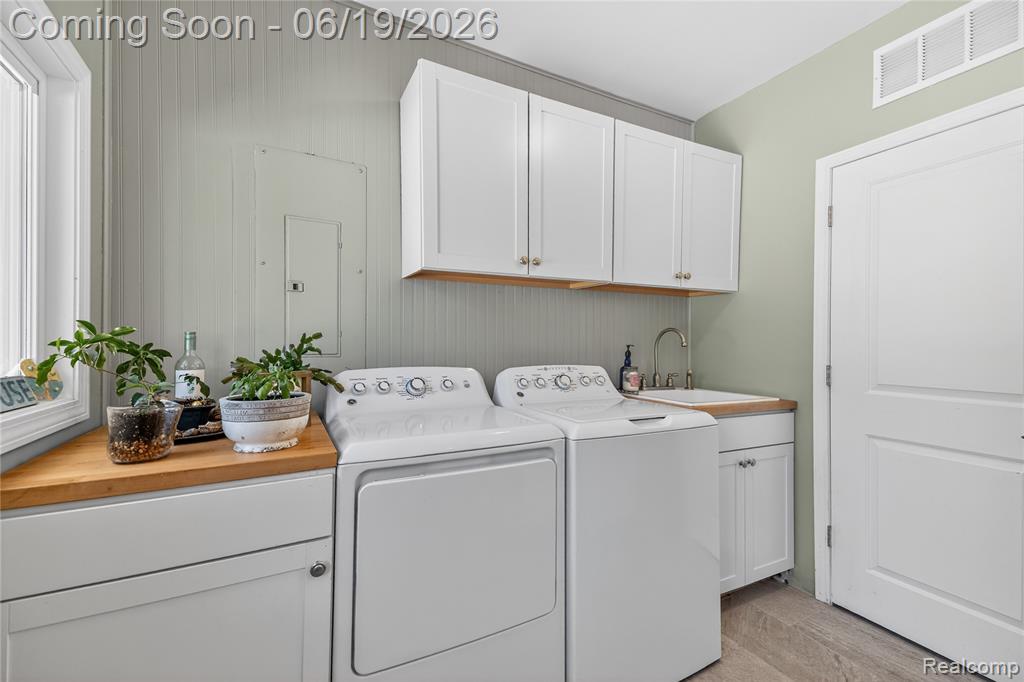 25815 West River Road, Grosse Ile, MI 48138 — Photo 29