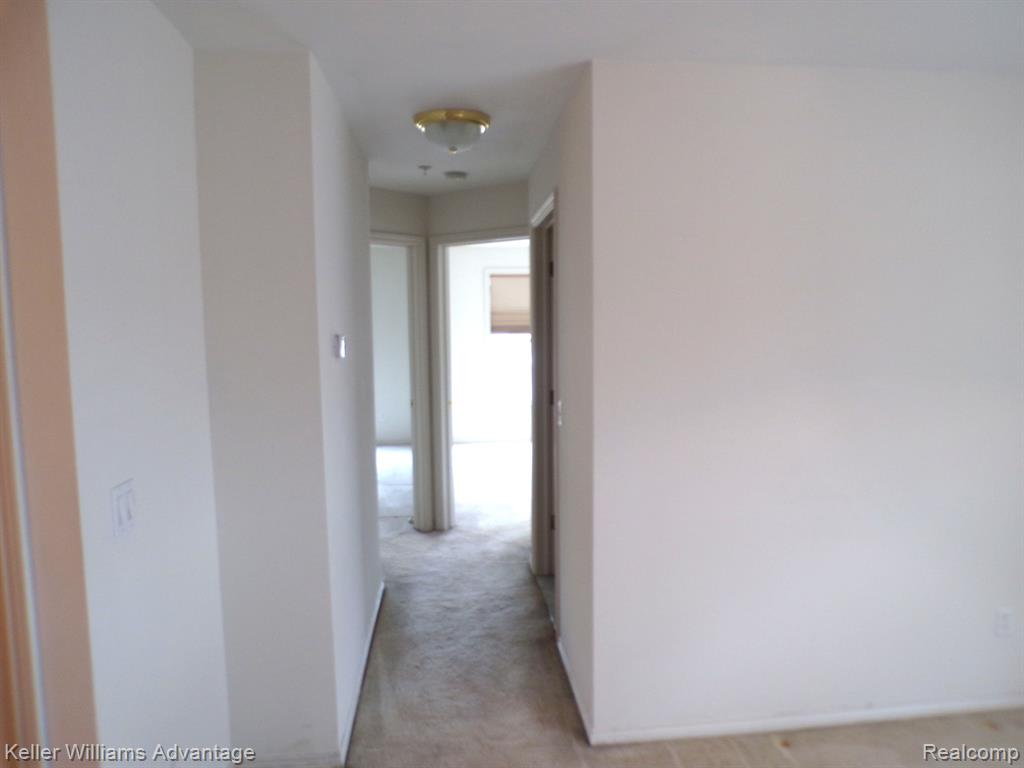 3976 Forester Boulevard, Auburn Hills, MI 48326 — Photo 9