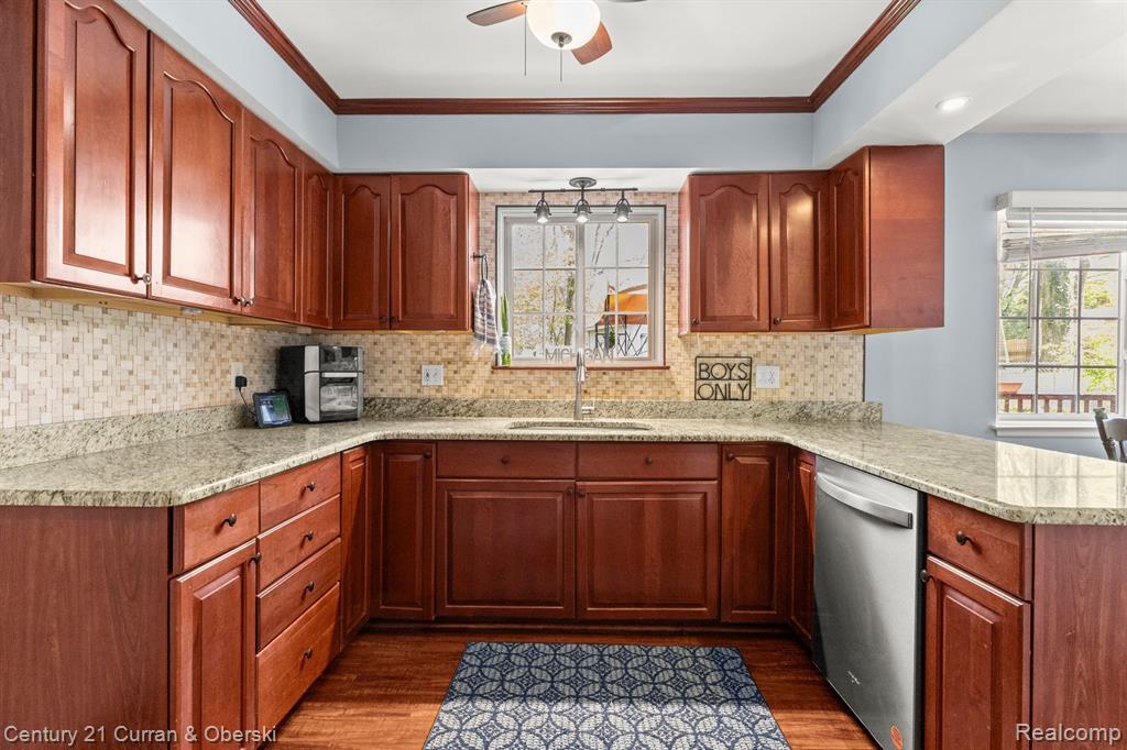 4400 HIGHFIELD Road, Waterford, MI 48329 — Photo 17