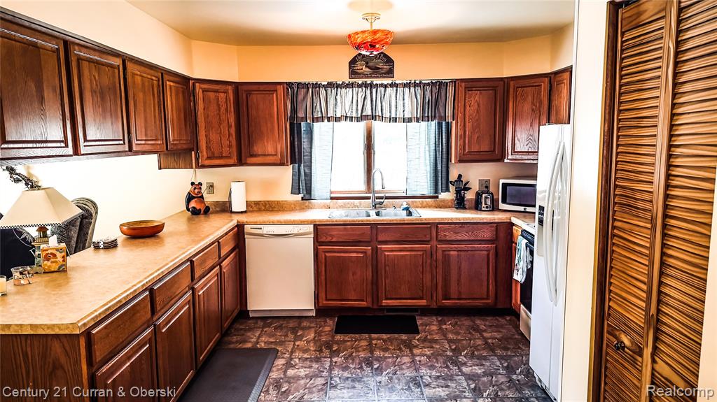 3839 W Pinewood Drive, Roscommon, MI 48653 — Photo 16