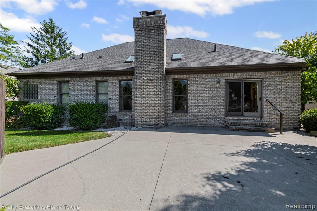 1070 Highland Drive, St. Clair, MI 48079 — Photo 32