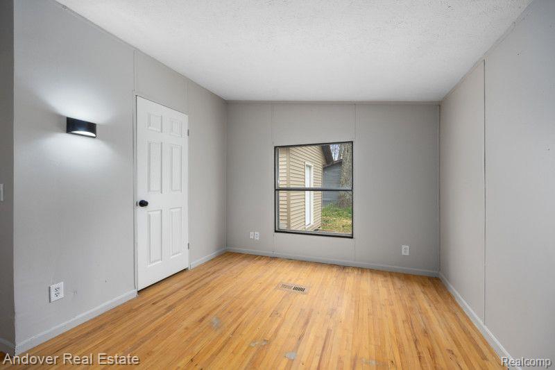 8958 CHIPPEWA Trail, Howard City, MI 49329 — Photo 10